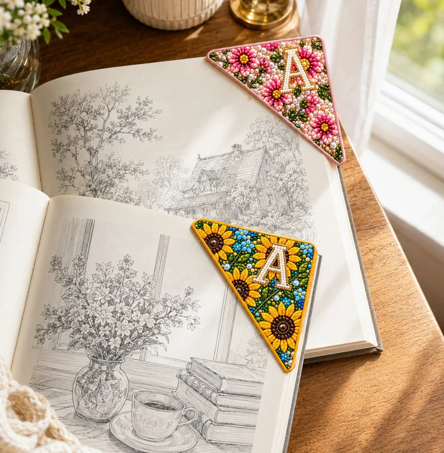 Curato Space - Personalized Initial Crystal Corner Bookmark Kit